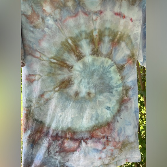 Fossils&Shells: One of a Kind Ice Dyed T-shirt - Spiral - Men’s/Unisex Small - Picture 5 of 12